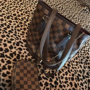 Louis Vuitton Damier ebene marais bucket bag